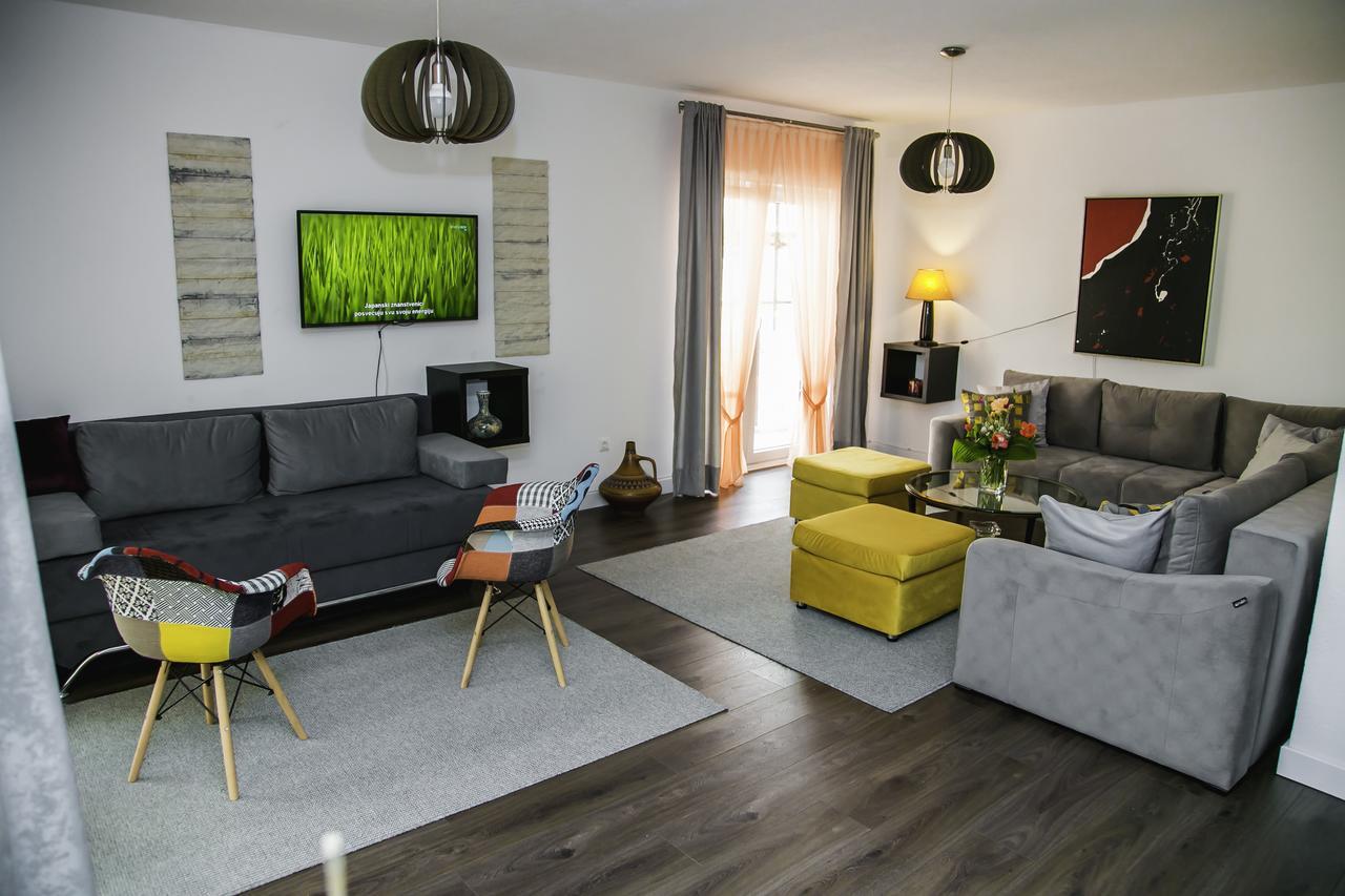 Lgp Exclusive Apartment Bihać Екстериор снимка